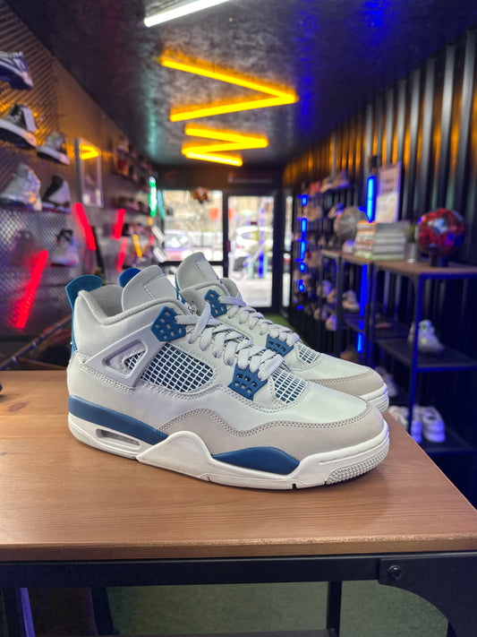 AIR JORDAN4 MILITARY BLUE
